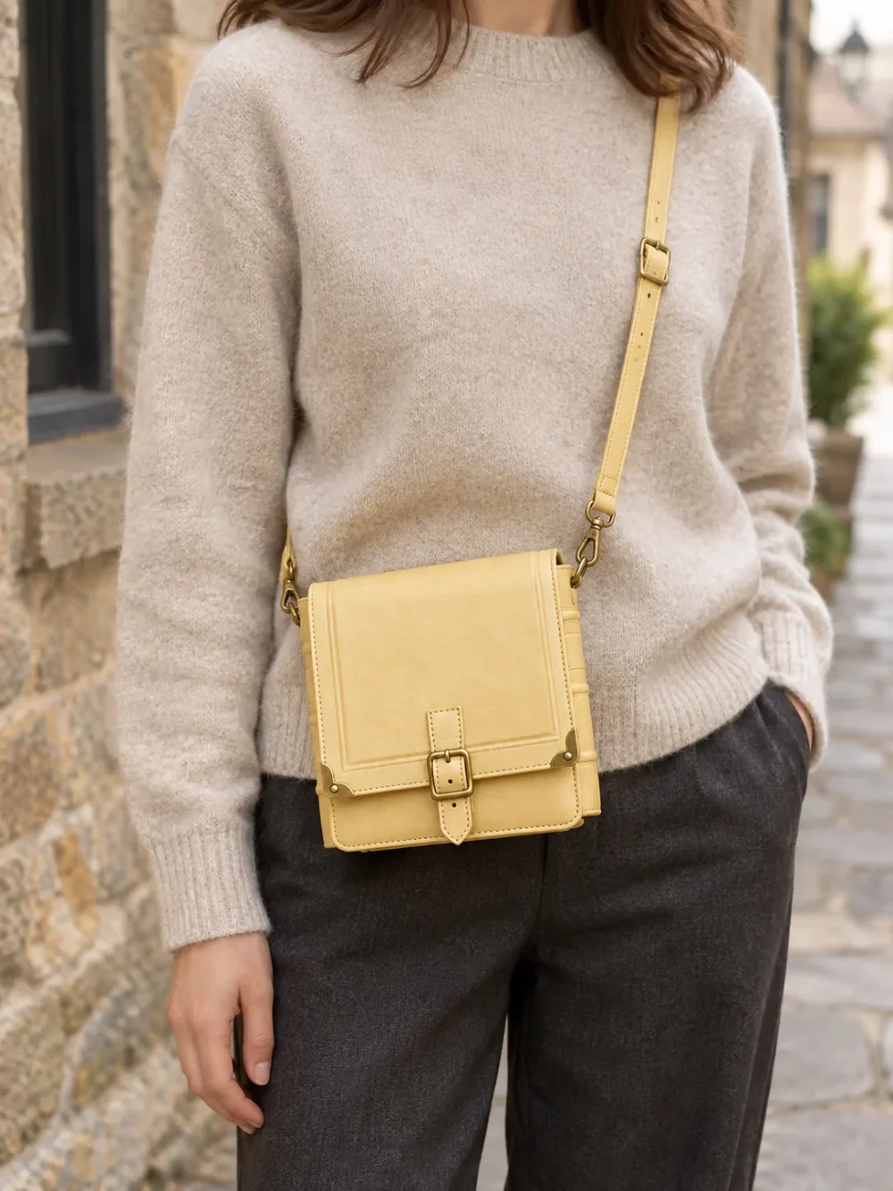 A Pocket Odyssey in use